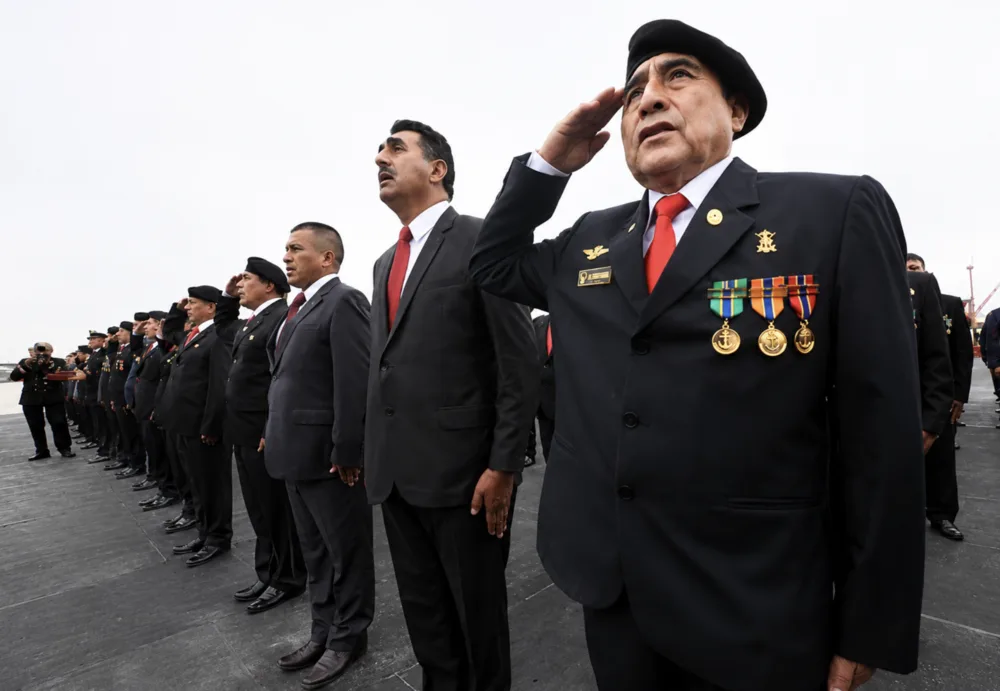 Personal militar y policial en formación